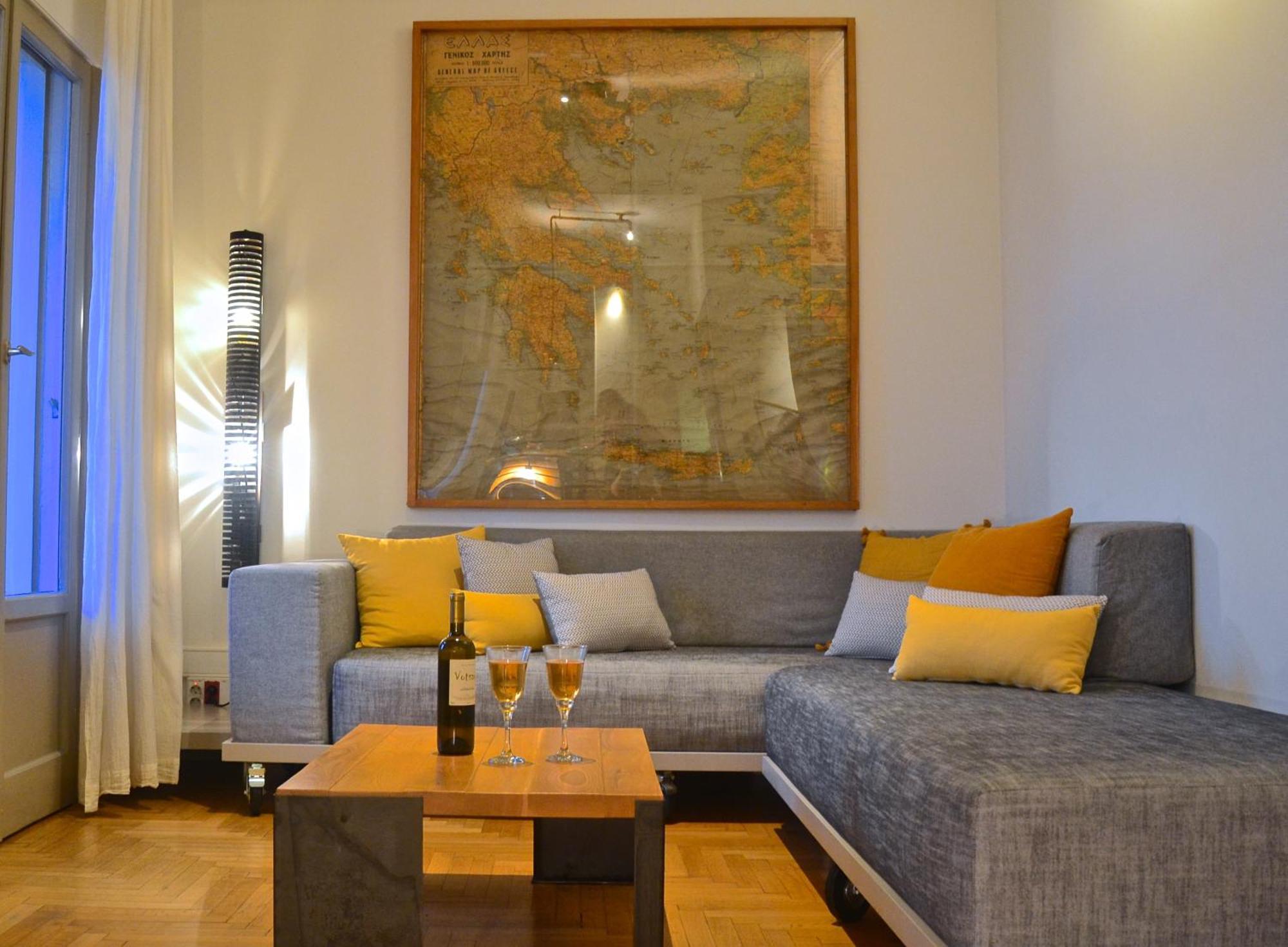 Hidesign Luxury In Kolonaki *